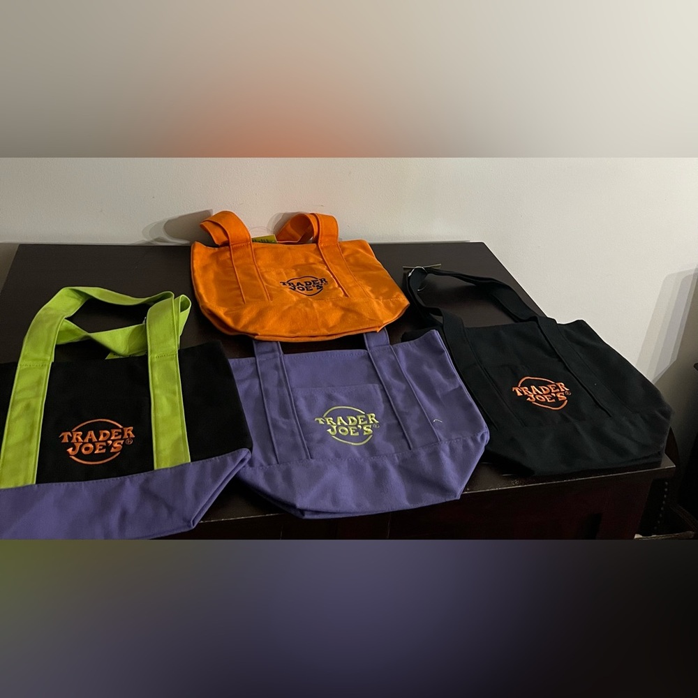 NWT Trader Joe’s Halloween Mini Totes Set of 4 brand new